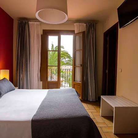 Antiga Hotel 3*