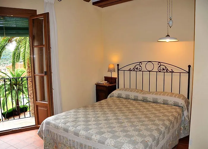 Antiga Hotel 3*